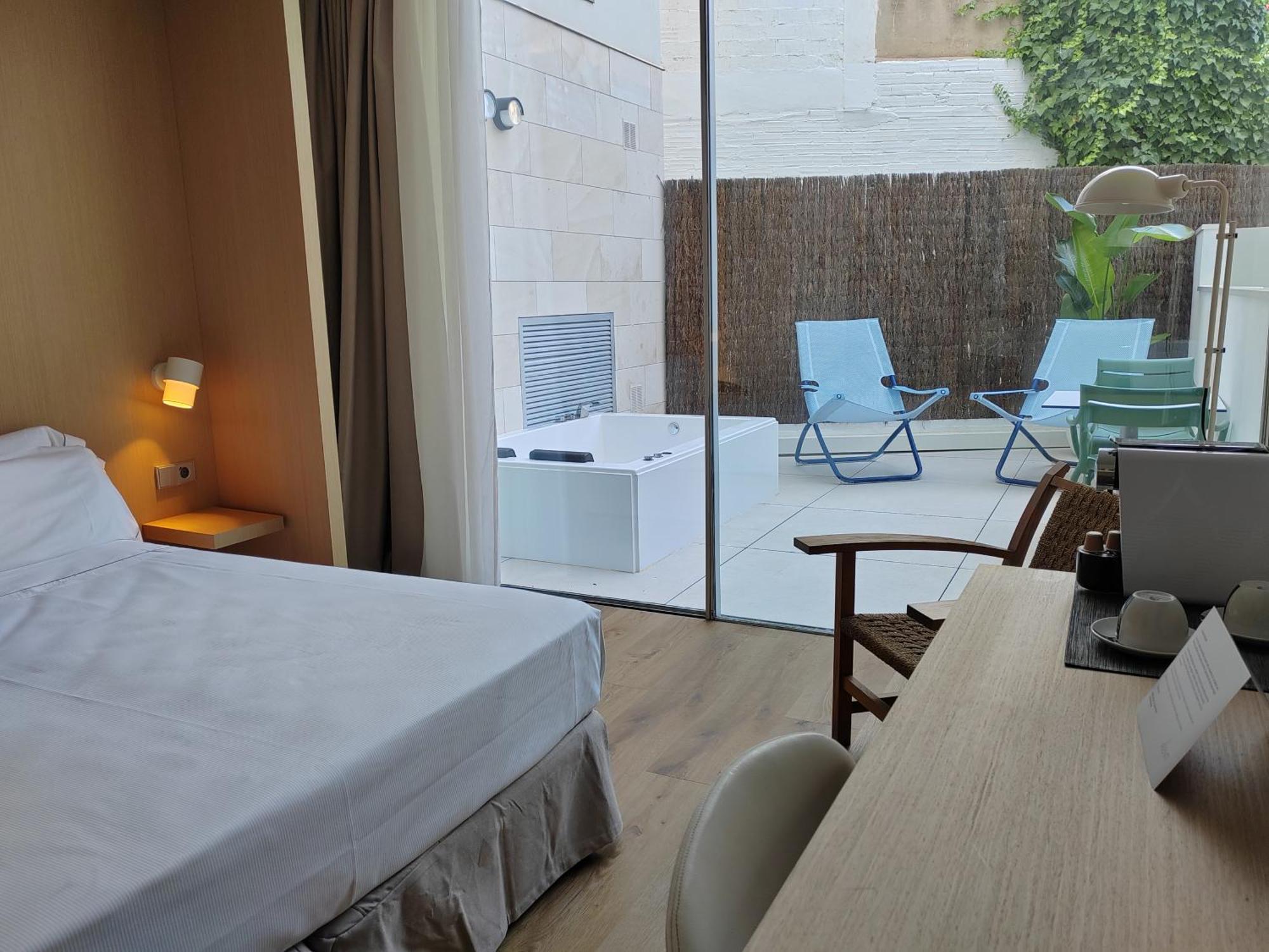 Alenti Sitges Hotel Exteriör bild